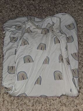Kyte BABY Cream Sleep Sack with Blue and Brown Rainbow Print